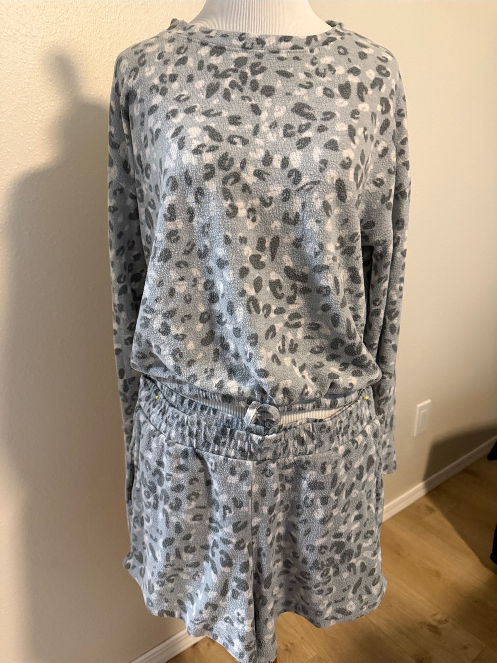 Pink Rose Light Gray Leopard Print Kids Pajama Set - Long Sleeve Top & Shorts